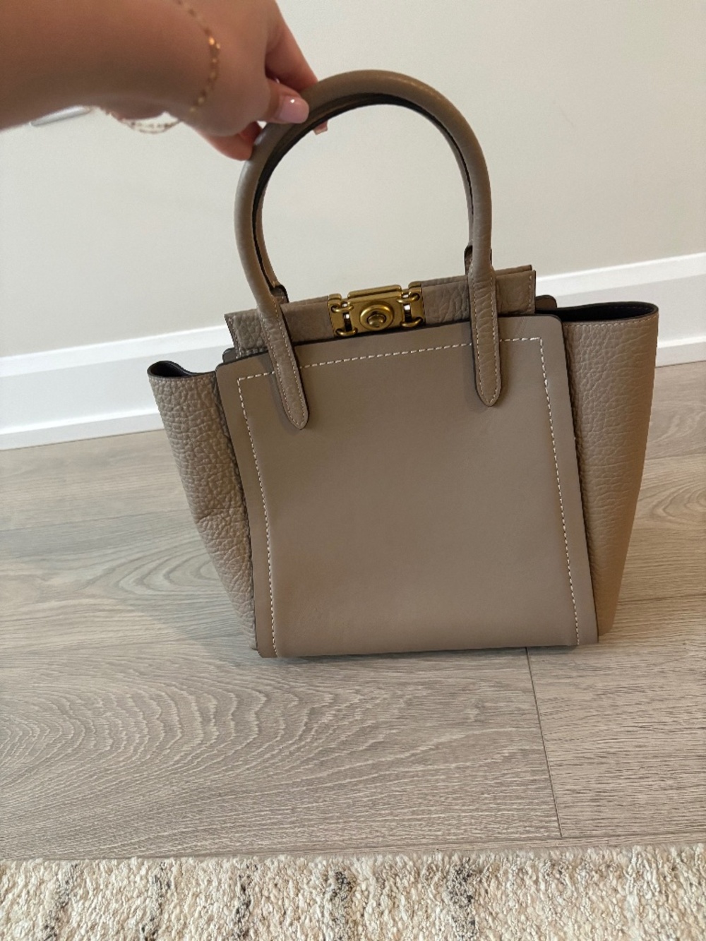 Coach structured tote - Picture 1 of 4